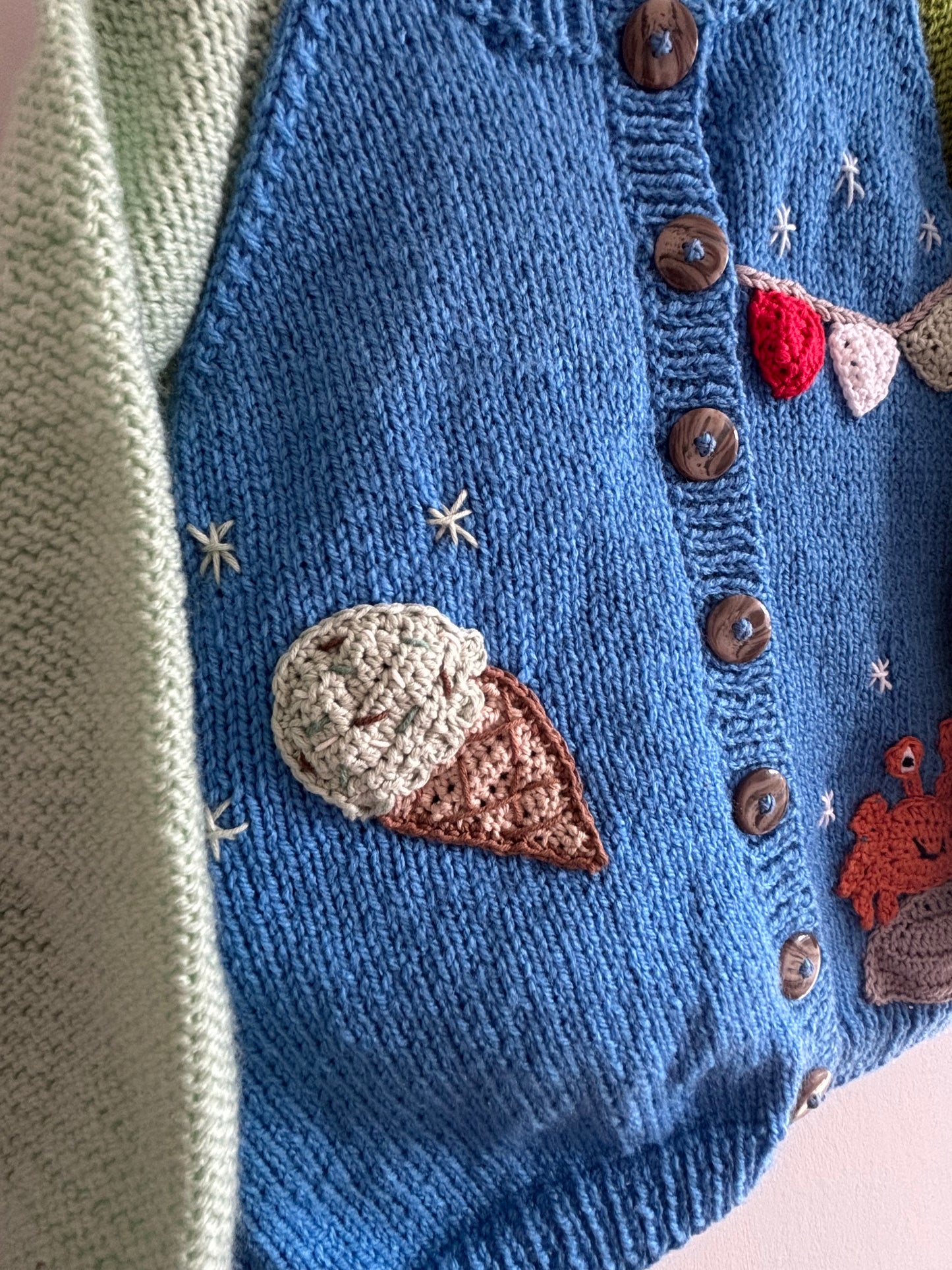 Size 3-4 Years, Beach Days, seagull, crab & ice cream