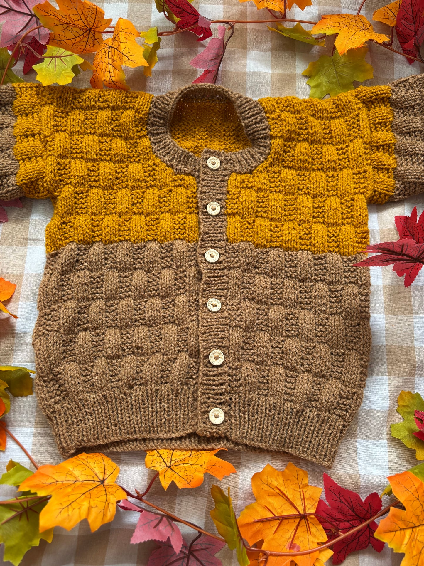 Size 3-4 years, Cosy Season Cuddling foxes