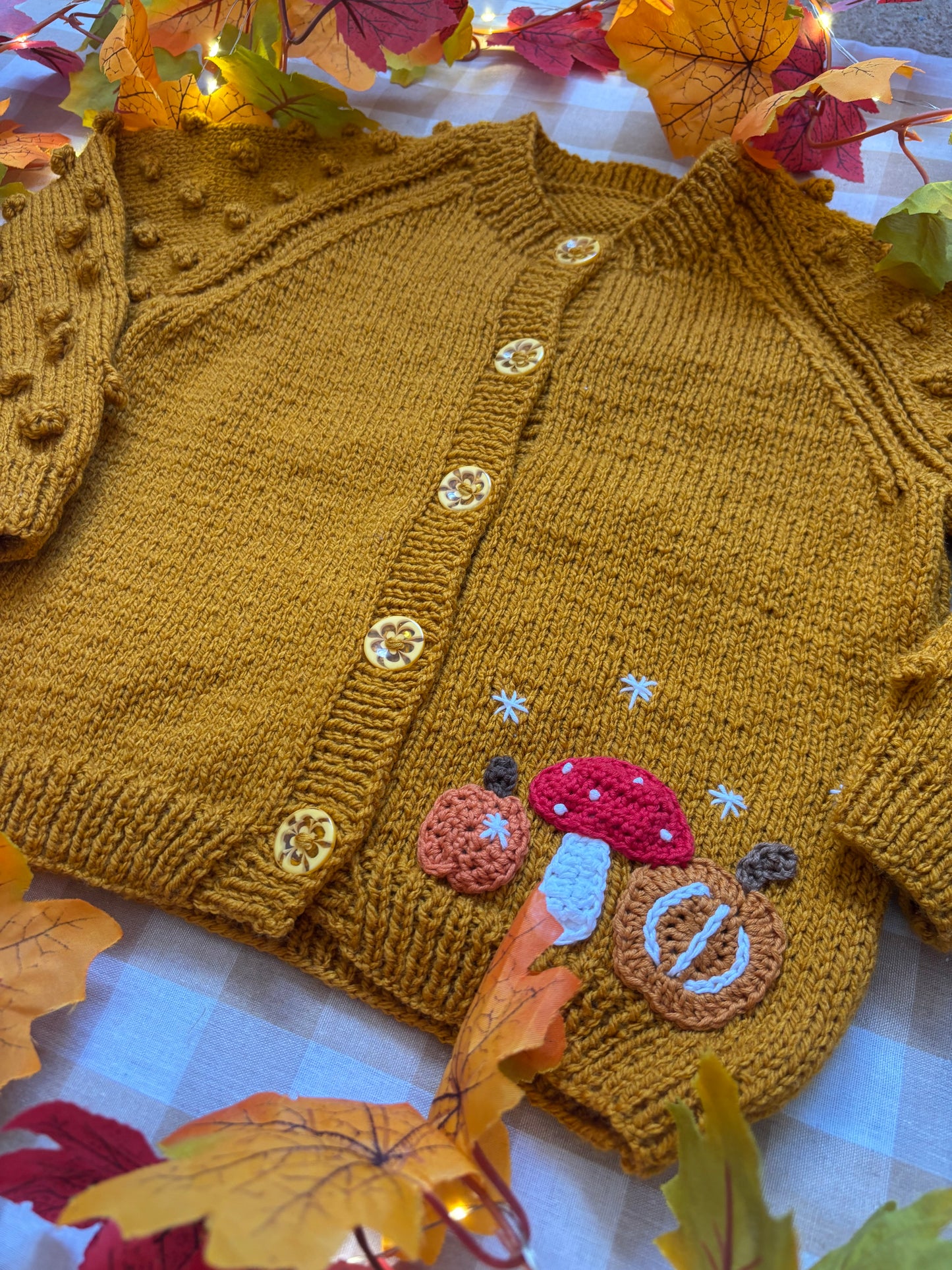 Size 4-6 Years, Cosy Season Mouse, Mustard Popcorn sleeves